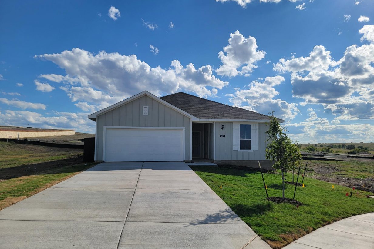 Image of one-story home front exterior